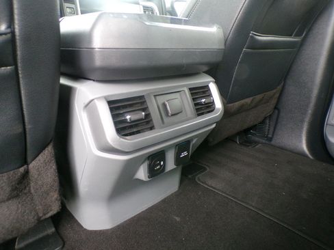 Used 2021 Ford F150 Lariat w/ Max Trailer Tow Package AWD/4WD image 13