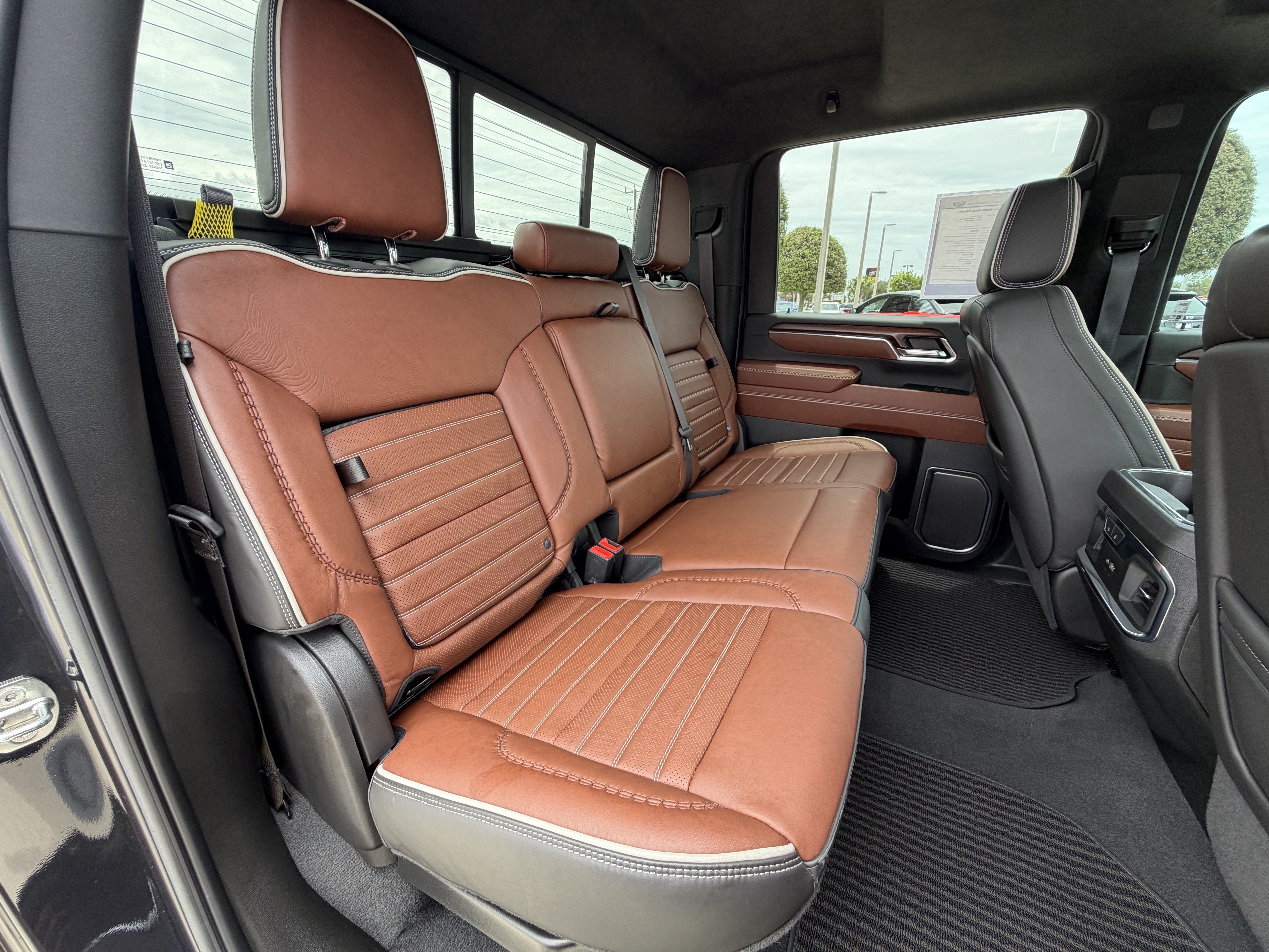 Used 2024 GMC Sierra 3500 Denali Ultimate AWD/4WD image 29