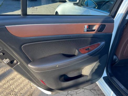 Used 2009 Hyundai Genesis 3.8 w/ Technology Pkg 4 image 27