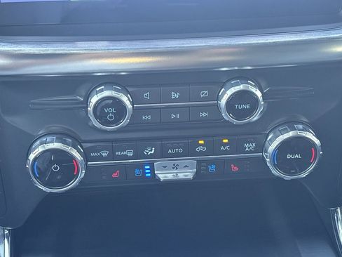 Certified 2023 Ford F150 Lariat w/ Equipment Group 502A High image 25