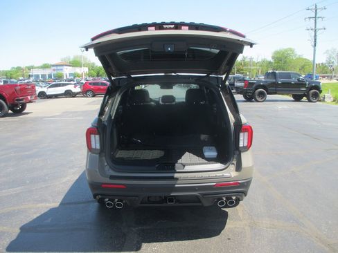 Used 2026 Ford Explorer ST w/ Sun And Sound Package image 7