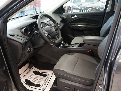 Used 2017 Ford Escape SE w/ SE Cold Weather Package AWD/4WD image 22