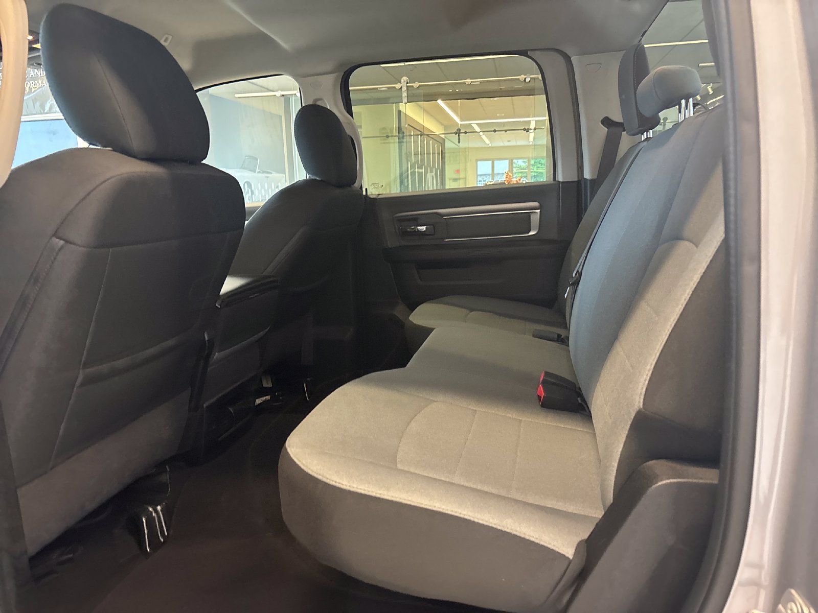 Used 2022 RAM 1500 Classic SLT RWD image 11