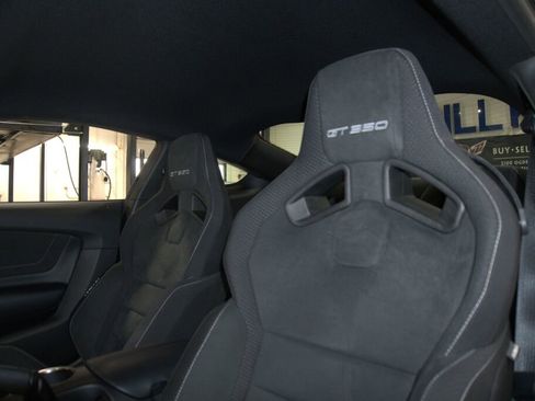 Used 2017 Ford Mustang Shelby GT350 w/ Electronics Package image 32