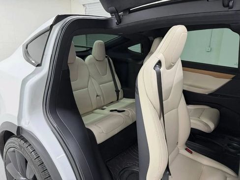 Used 2020 Tesla Model X Long Range AWD/4WD image 15
