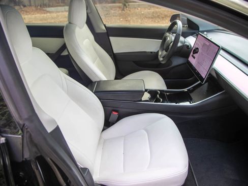 Used 2020 Tesla Model 3 Performance image 27