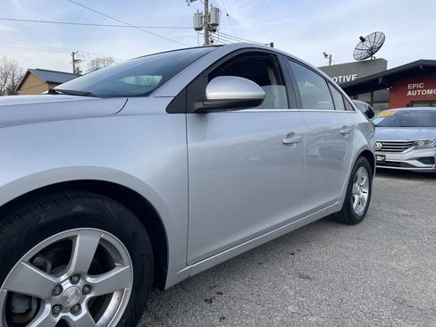 Used 2015 Chevrolet Cruze LT w/ Sun And Sound Package image 9