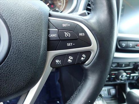 Used 2014 Jeep Cherokee Trailhawk w/ Technology Group AWD/4WD image 16