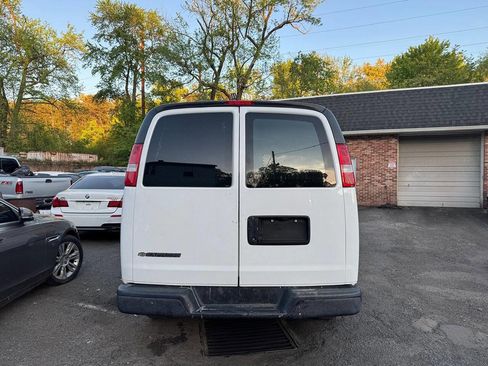 Used 2019 Chevrolet Express 2500 w/ Driver Convenience Package RWD image 6