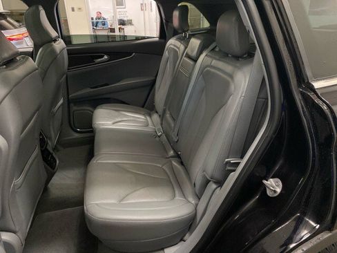 Certified 2022 Lincoln Nautilus Reserve w/ Cargo Utility Package image 9