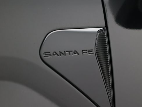 Used 2024 Hyundai Santa Fe SE FWD image 8