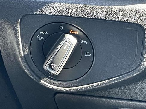 Certified 2022 Volkswagen Atlas SEL image 25