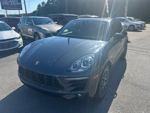 Used 2018 Porsche Macan Sport Edition image 3