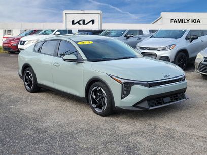 Certified 2025 Kia K4 EX