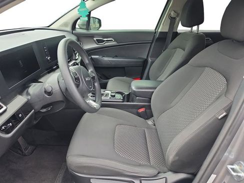 Used 2023 Kia Sportage LX FWD image 11