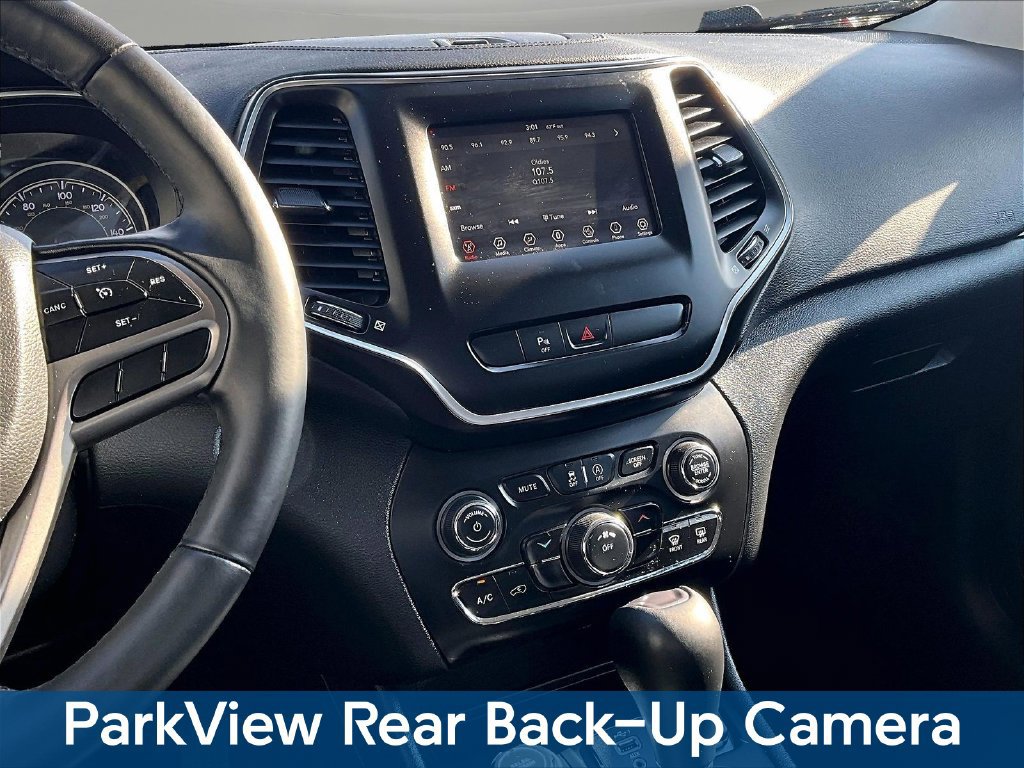 Used 2020 Jeep Cherokee Latitude Plus w/ Cold Weather Group AWD/4WD image 12