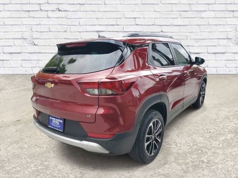 Certified 2024 Chevrolet TrailBlazer LT w/ Convenience Package FWD image 4