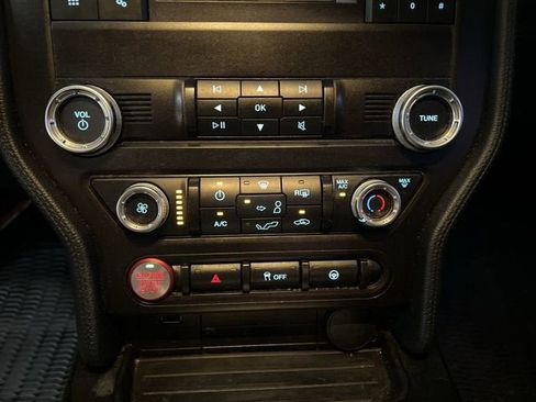 Used 2019 Ford Mustang Coupe w/ Black Accent Package RWD image 17