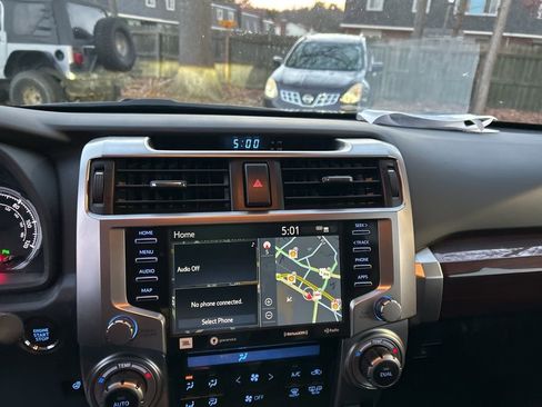 Used 2023 Toyota 4Runner Limited image 14