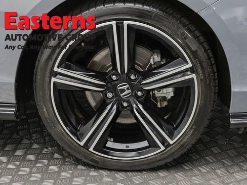 Used 2025 Honda Accord Sport image 32