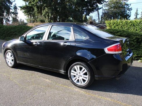Used 2010 Ford Focus SEL image 4