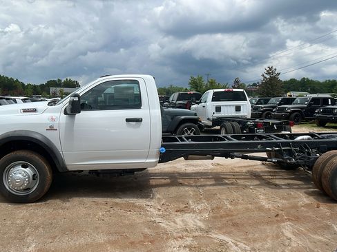 New 2025 RAM 5500 Tradesman image 10