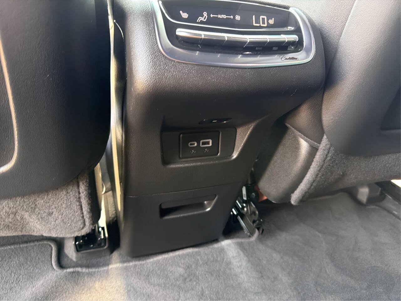 Used 2023 Cadillac XT6 Sport w/ Technology Package AWD/4WD image 19