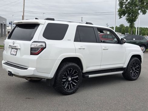 Used 2021 Toyota 4Runner SR5 Premium w/ Moonroof Package AWD/4WD image 5