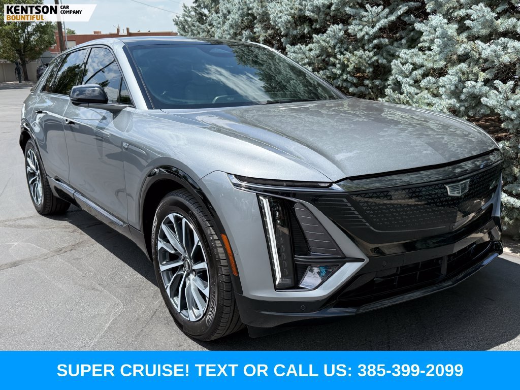 Used 2024 Cadillac Lyriq Sport w/ LPO, Floor Liner Package AWD/4WD image 10