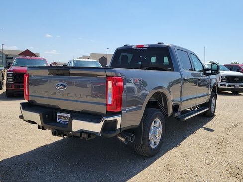 New 2025 Ford F350 XLT image 3
