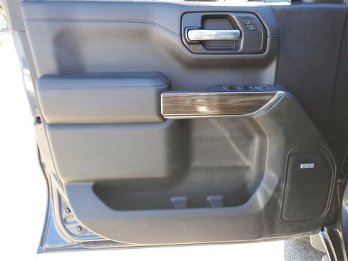 Used 2021 Chevrolet Silverado 1500 LT Trail Boss w/ Convenience Package II image 18