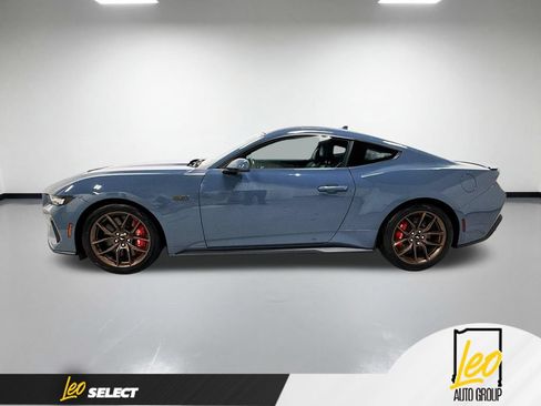 Used 2025 Ford Mustang GT Premium RWD image 11