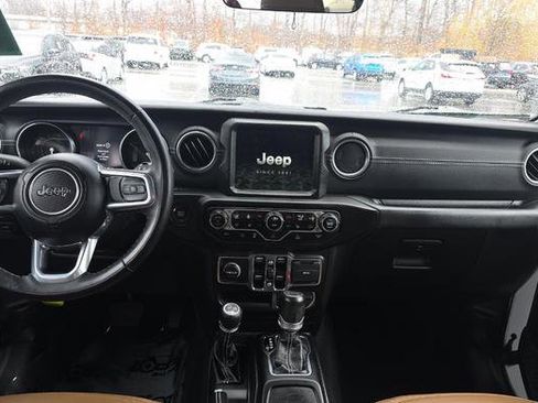 Used 2023 Jeep Wrangler Unlimited Sahara w/ Cold Weather Group image 9