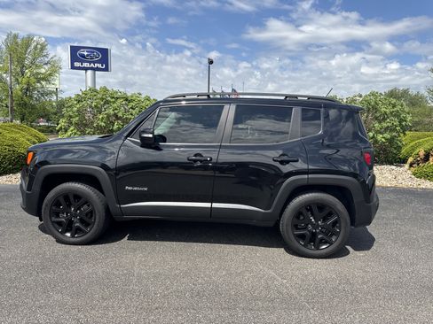 Used 2017 Jeep Renegade Altitude image 20