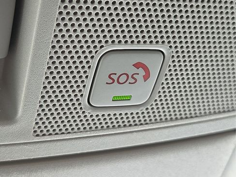 Used 2022 Nissan Armada Platinum w/ Captain's Chairs Package AWD/4WD image 22
