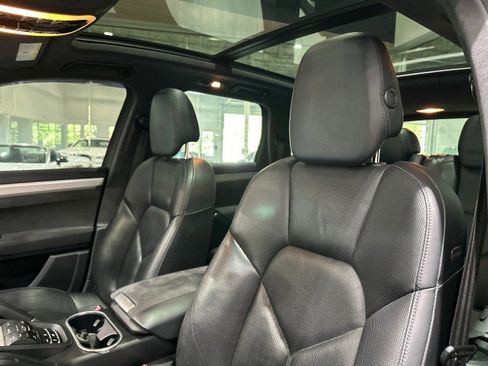 Used 2014 Porsche Cayenne GTS AWD/4WD image 39