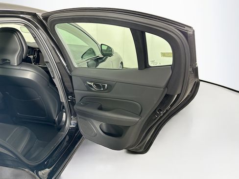 Used 2024 Volvo S60 B5 Core image 29