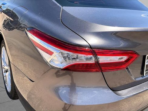 Used 2019 Toyota Camry XLE FWD image 29