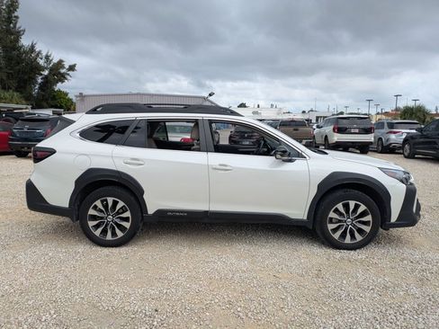 Used 2023 Subaru Outback Limited AWD/4WD image 4