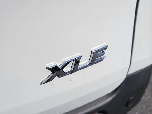 Used 2025 Toyota Sienna XLE w/ XLE Plus Package AWD/4WD image 11