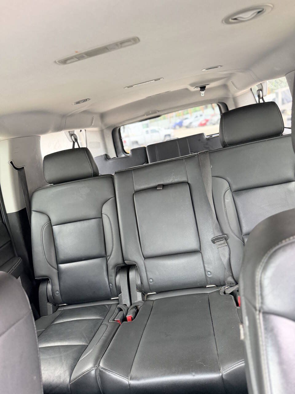 Used 2018 Chevrolet Suburban LT RWD image 19