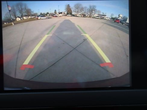 Used 2019 Chrysler Pacifica Touring-L image 20