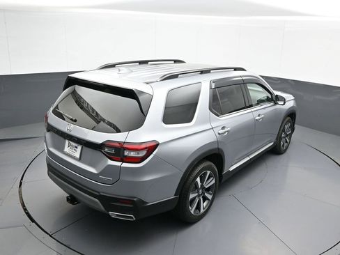Certified 2023 Honda Pilot Touring image 40