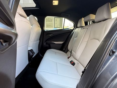 Certified 2024 Lexus UX 250h FWD image 19