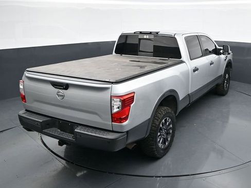 Used 2018 Nissan Titan PRO-4X w/ Pro-4x Convenience Package AWD/4WD image 29