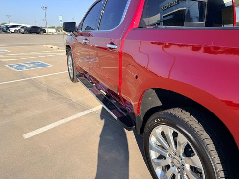 Used 2019 Chevrolet Silverado 1500 High Country w/ Technology Package AWD/4WD image 11