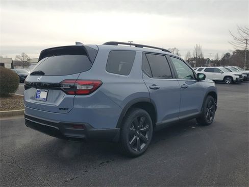 New 2026 Honda Pilot Sport image 4