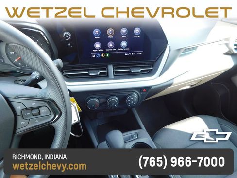 Used 2026 Chevrolet Trax LS w/ Driver Confidence Package FWD image 32