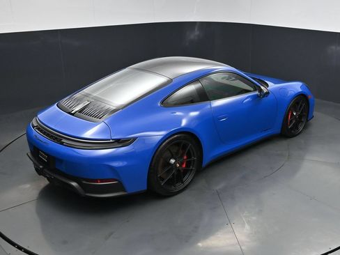 Used 2025 Porsche 911 Carrera GTS RWD image 18