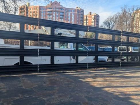 Used 2017 Ford F550 2WD Regular Cab Super Duty image 12